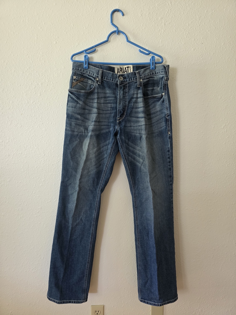 Ariat Men’s Straight Leg Blue Denim Jeans